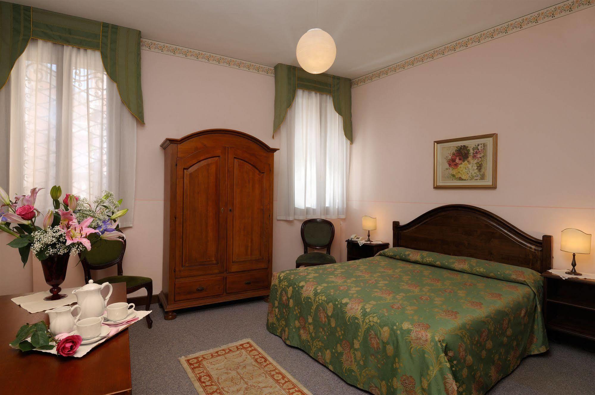 De L'Alboro Hotell Venedig Exteriör bild
