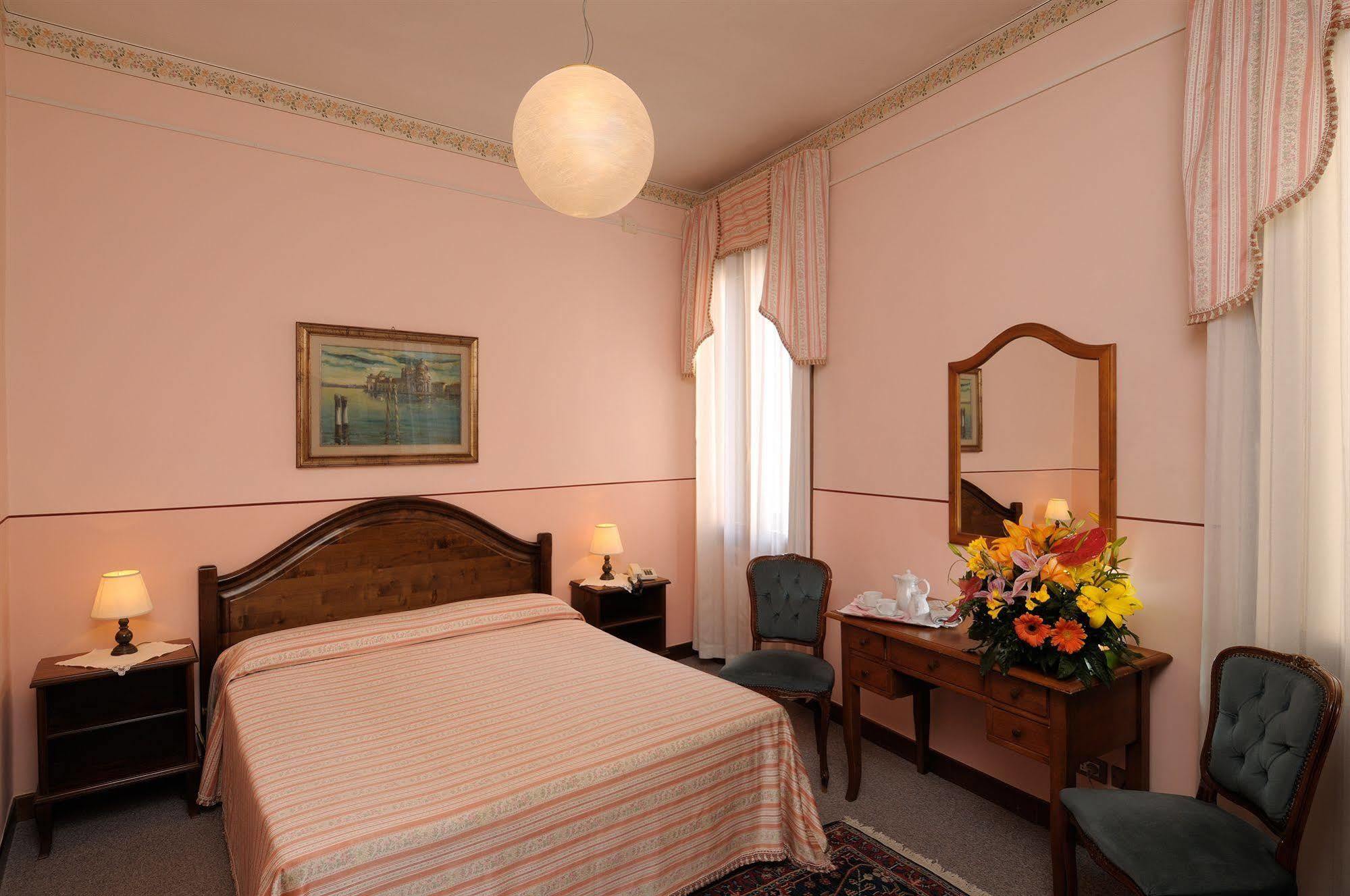 De L'Alboro Hotell Venedig Exteriör bild